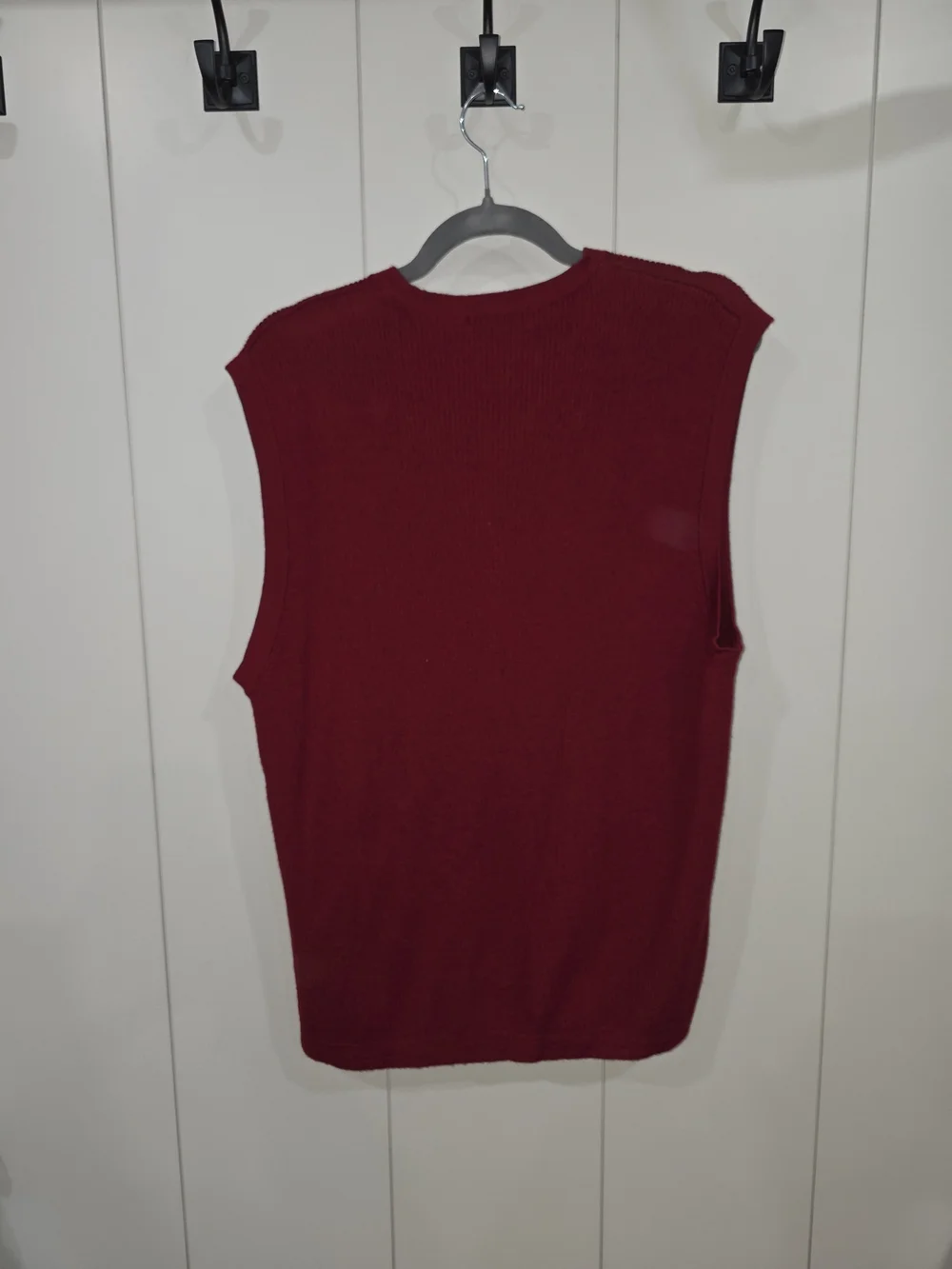 Eddie Bauer Men's V-Neck Knit Sweater Vest - Burgundy